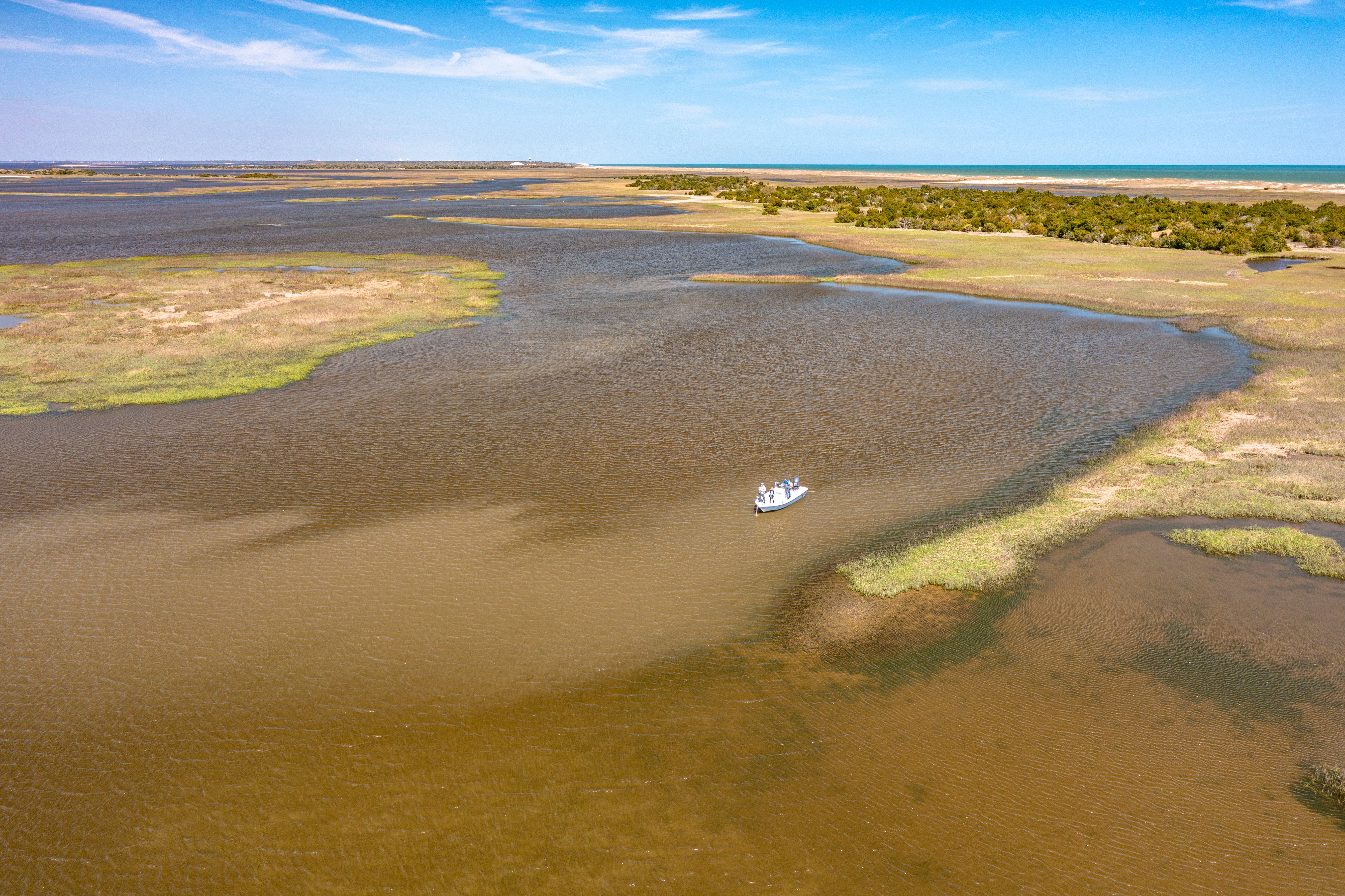 Navigating your boat in shallow coastal waters
